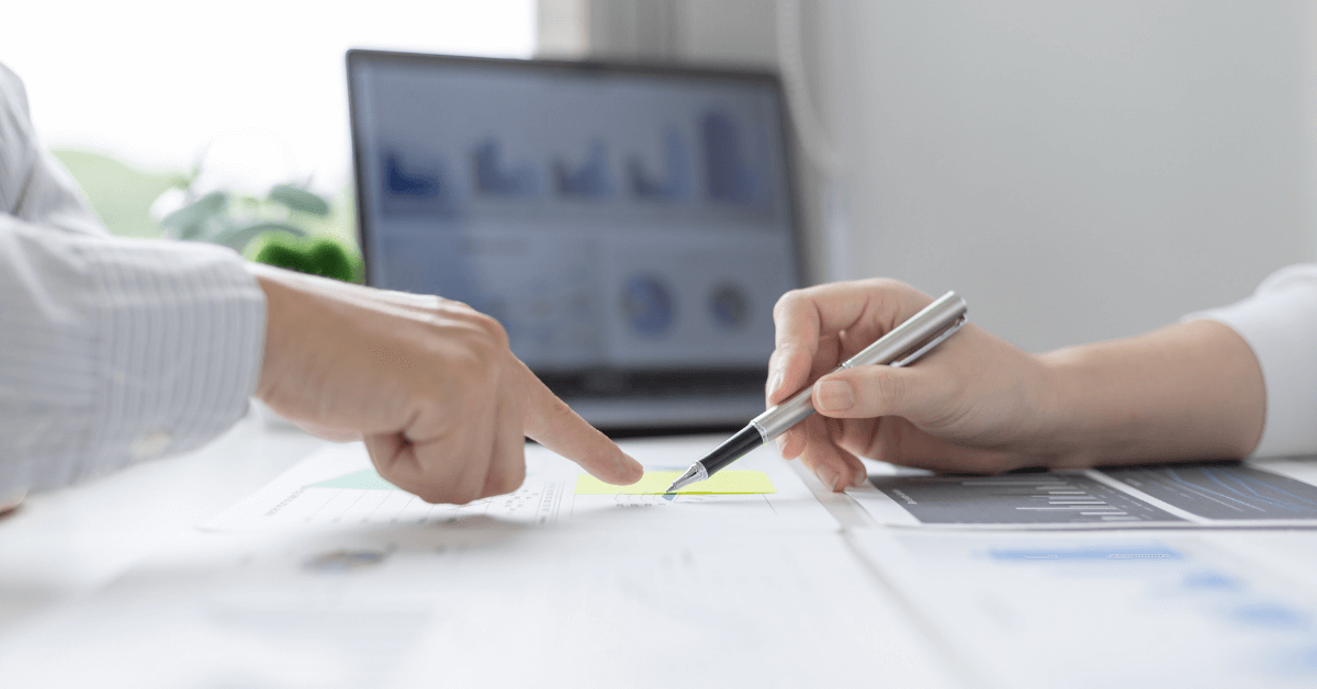 Nắm trọn tuyệt chiêu để sử dụng Google Analytics và Facebook Insights